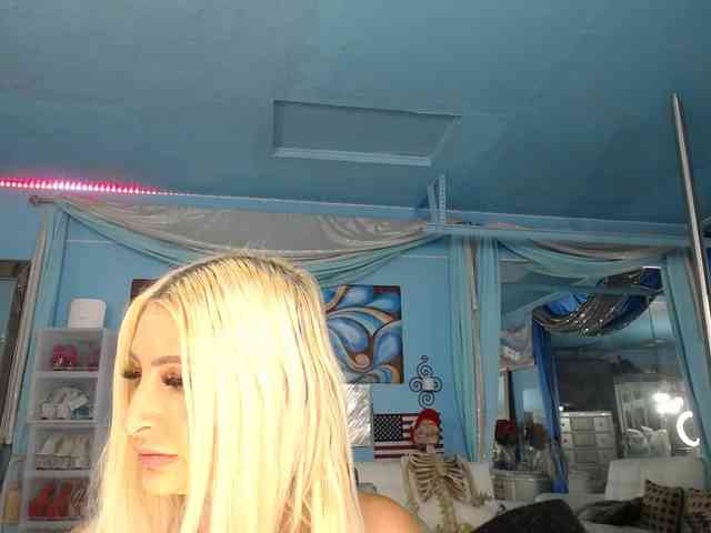 adrianna_fox webcam