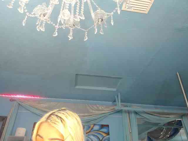 adrianna_fox webcam