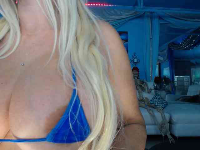 adrianna_fox webcam
