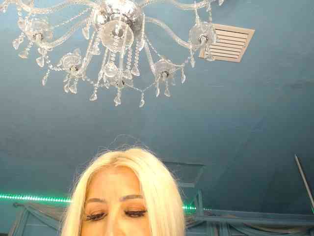 adrianna_fox webcam