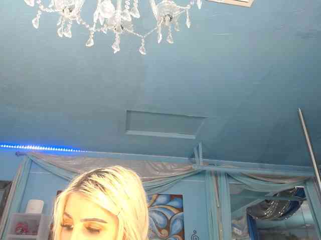 adrianna_fox