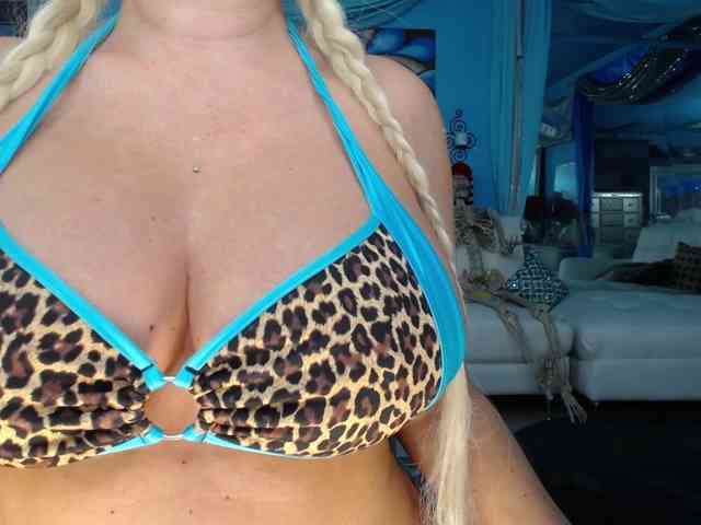 adrianna_fox