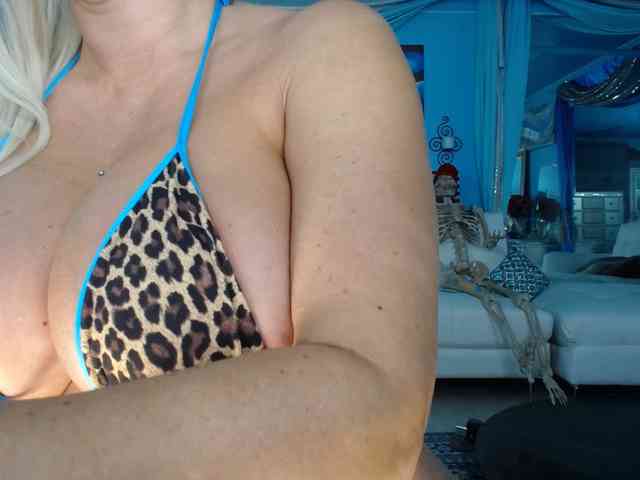adrianna_fox webcam