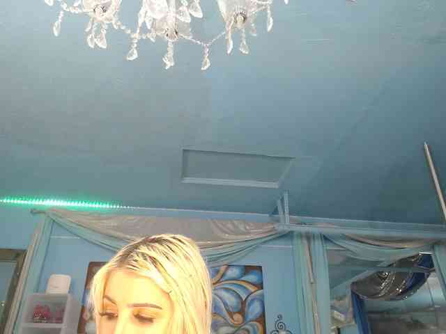 adrianna_fox webcam