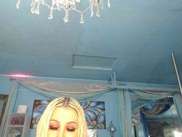 adrianna_fox