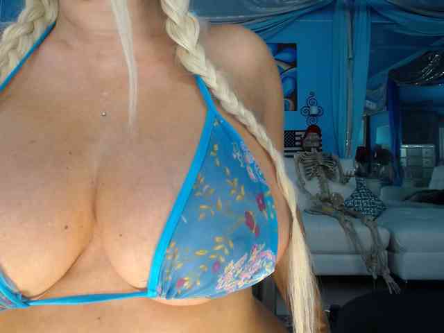 adrianna_fox webcam
