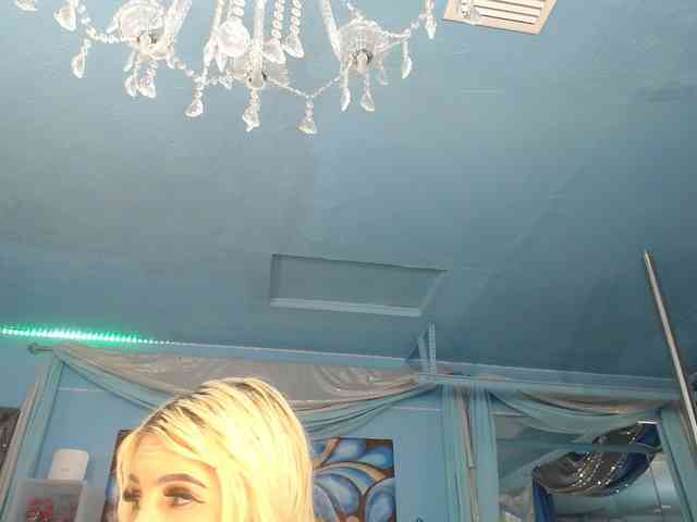 adrianna_fox webcam