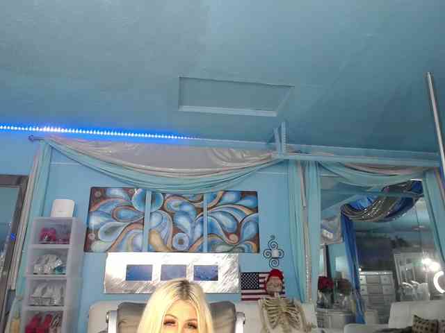 adrianna_fox webcam