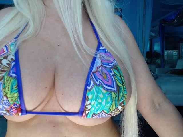 adrianna_fox
