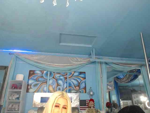 adrianna_fox webcam