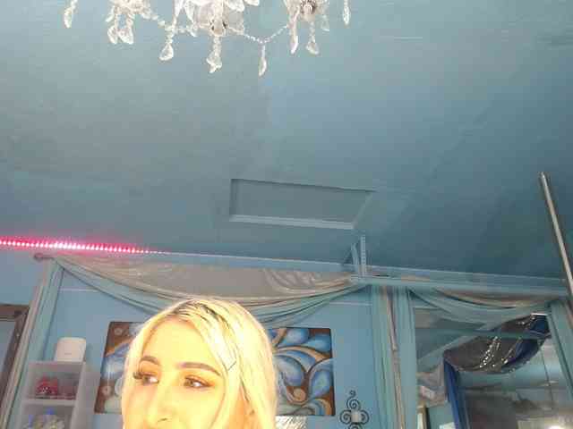 adrianna_fox webcam