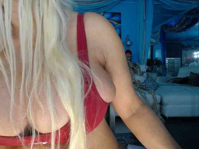 adrianna_fox webcam