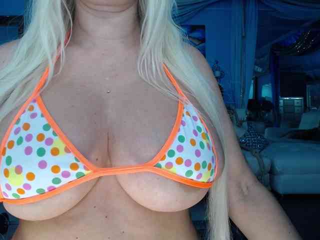 adrianna_fox