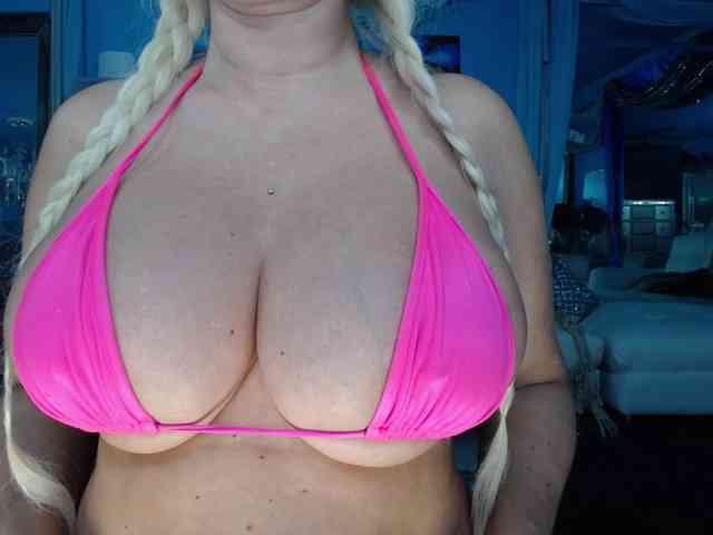 adrianna_fox