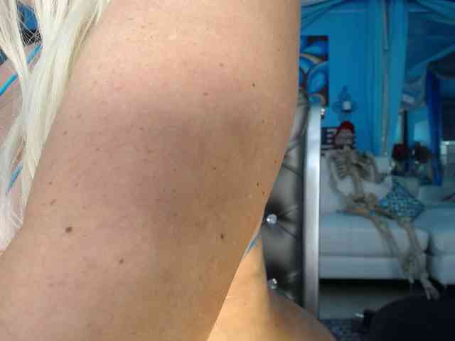adrianna_fox webcam