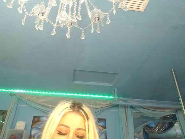 adrianna_fox