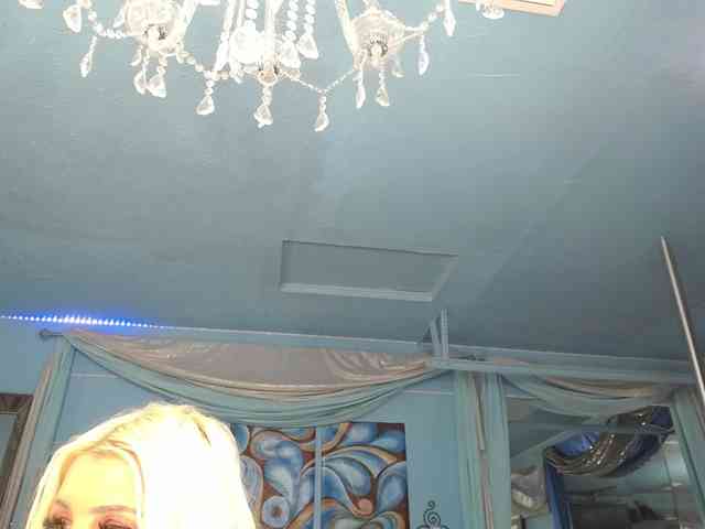 adrianna_fox webcam