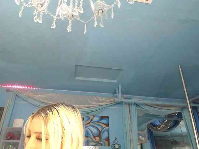 adrianna_fox webcam