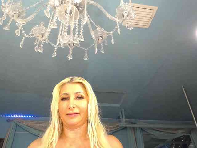adrianna_fox