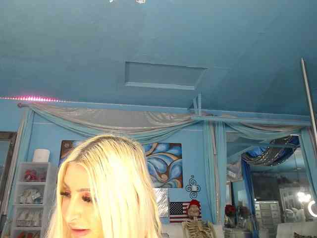 adrianna_fox webcam