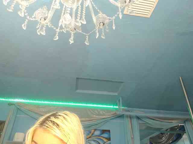 adrianna_fox