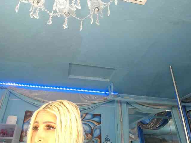 adrianna_fox webcam