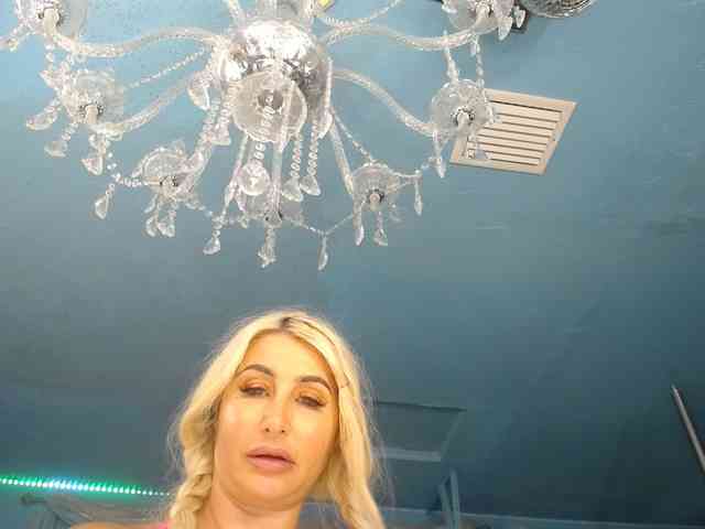 adrianna_fox webcam