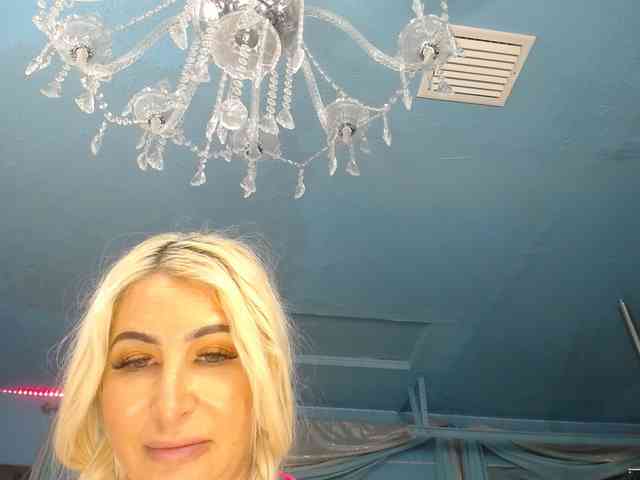 adrianna_fox