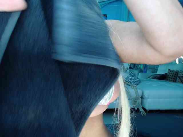 adrianna_fox webcam
