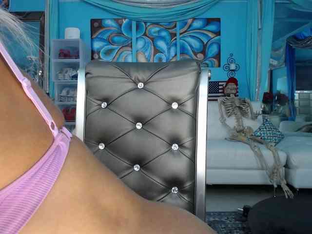 adrianna_fox webcam