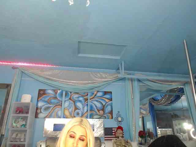 adrianna_fox webcam
