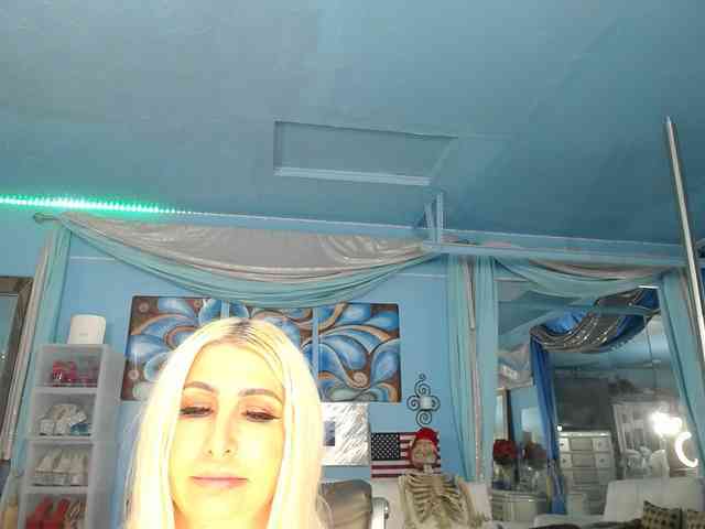 adrianna_fox