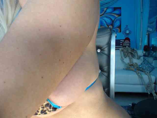 adrianna_fox webcam