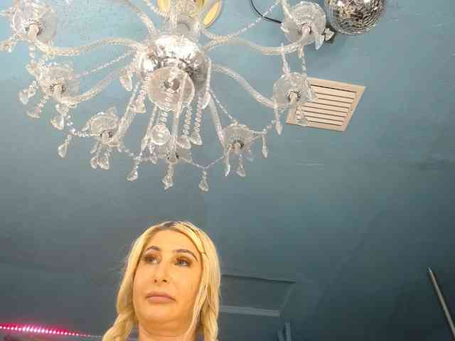 adrianna_fox