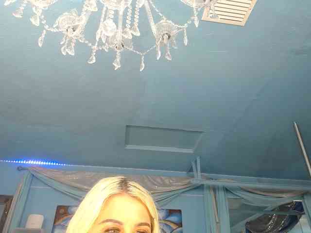 adrianna_fox webcam