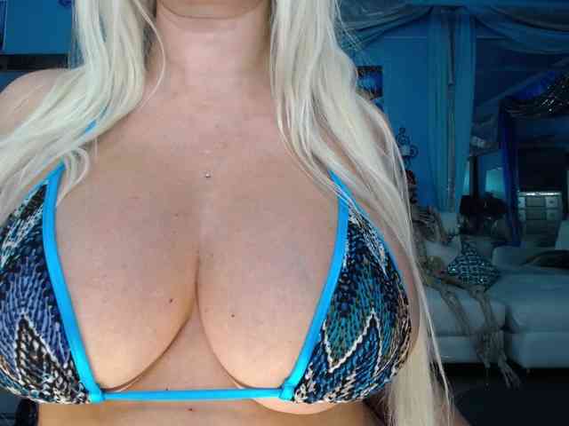 adrianna_fox webcam