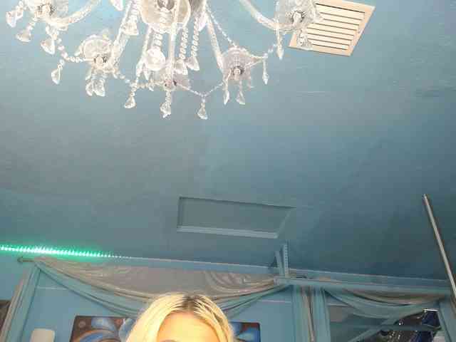 adrianna_fox webcam