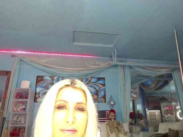 adrianna_fox webcam