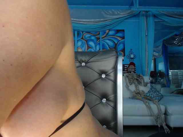 adrianna_fox webcam