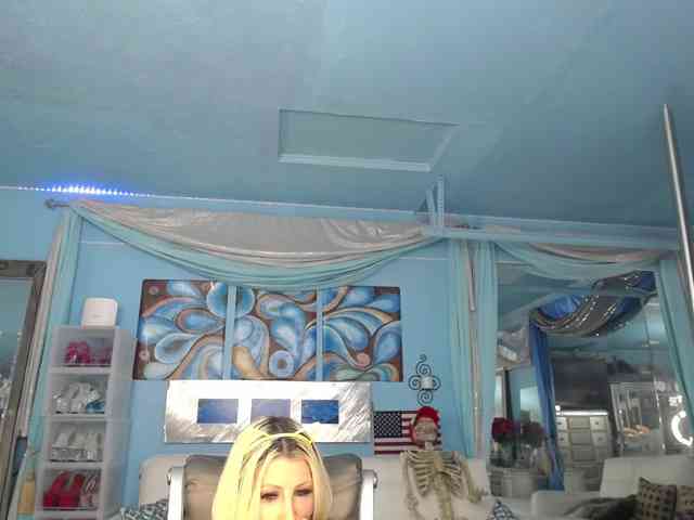 adrianna_fox adrianna_fox
