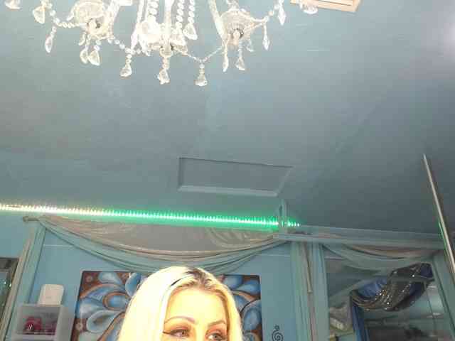 adrianna_fox webcam