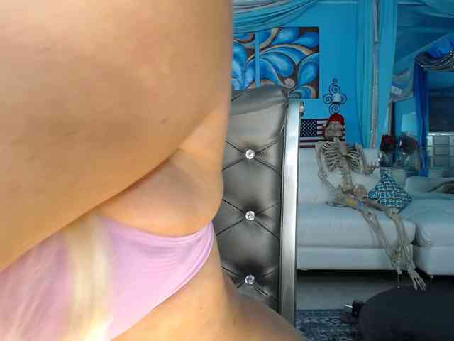 adrianna_fox webcam