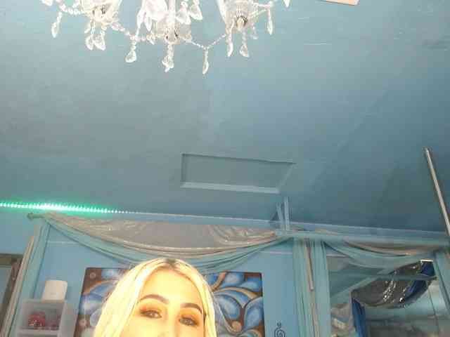 adrianna_fox