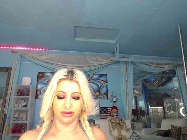 adrianna_fox