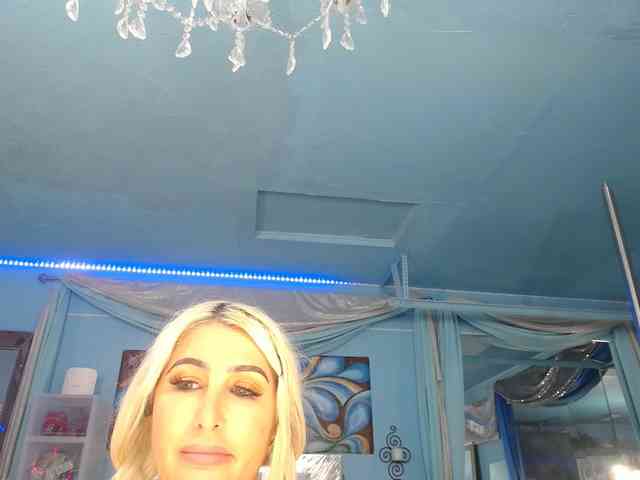 adrianna_fox webcam