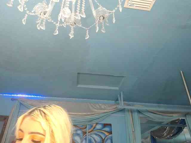 adrianna_fox