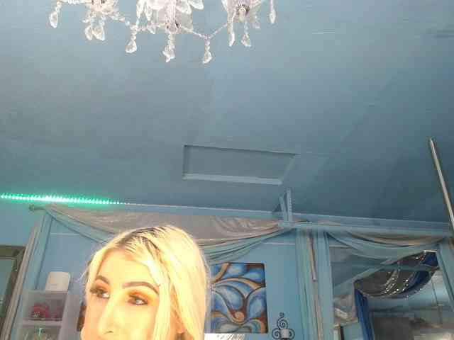 adrianna_fox