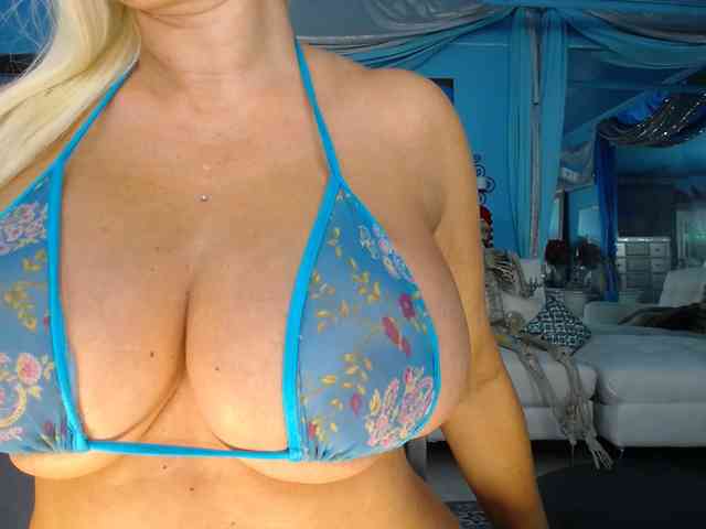 adrianna_fox adrianna_fox