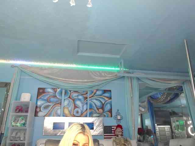 adrianna_fox