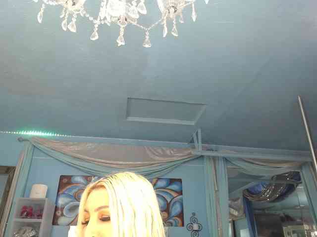 adrianna_fox webcam